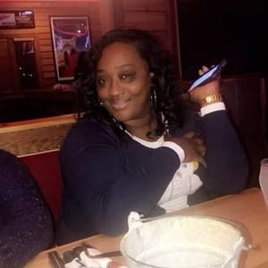 Meet your Posher, Latoya